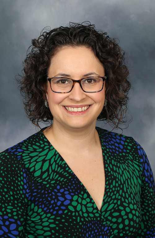 Headshot of alum Dr. Janeen Peretin