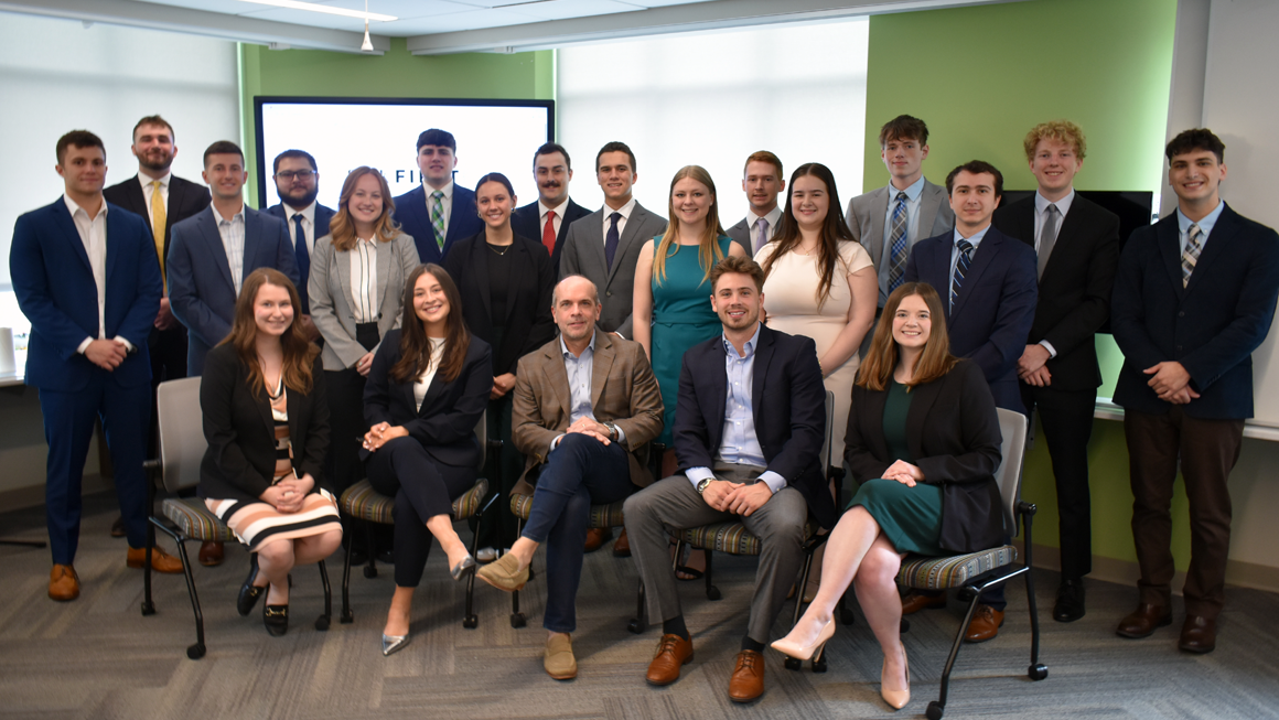 The Spring 2025 Strategic Management finalists with Dan Sullivan (B’91), seated in the center of the front row.