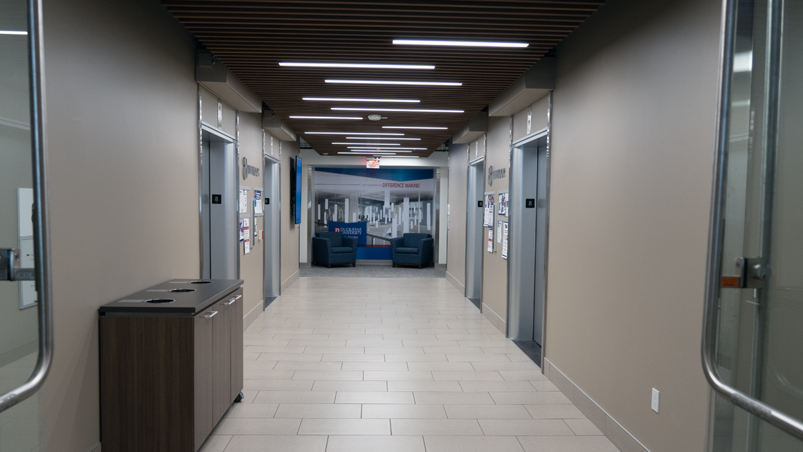 8th Floor Elevator Lobby: Complete