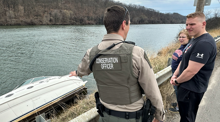 One-Year MBA student cohort with faculty.