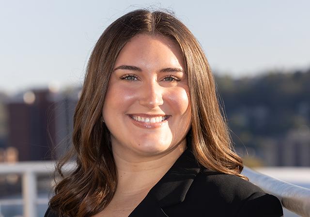 Olivia Glosner headshot