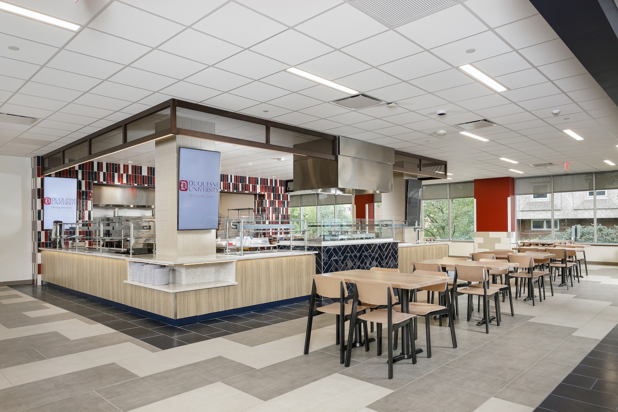 Hogan reno near large serving area