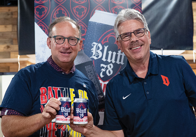 Alum Arnie Burchianti with President Ken Gormley