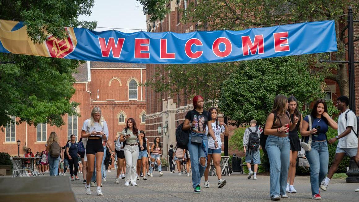 Students A-Walk Welcome Banner